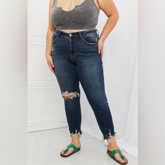Judy Blue Denim - FLASH SALE!! JUDY BLUE Plus Size Melaney Distressed Cropped Ankle Skinny Jeans